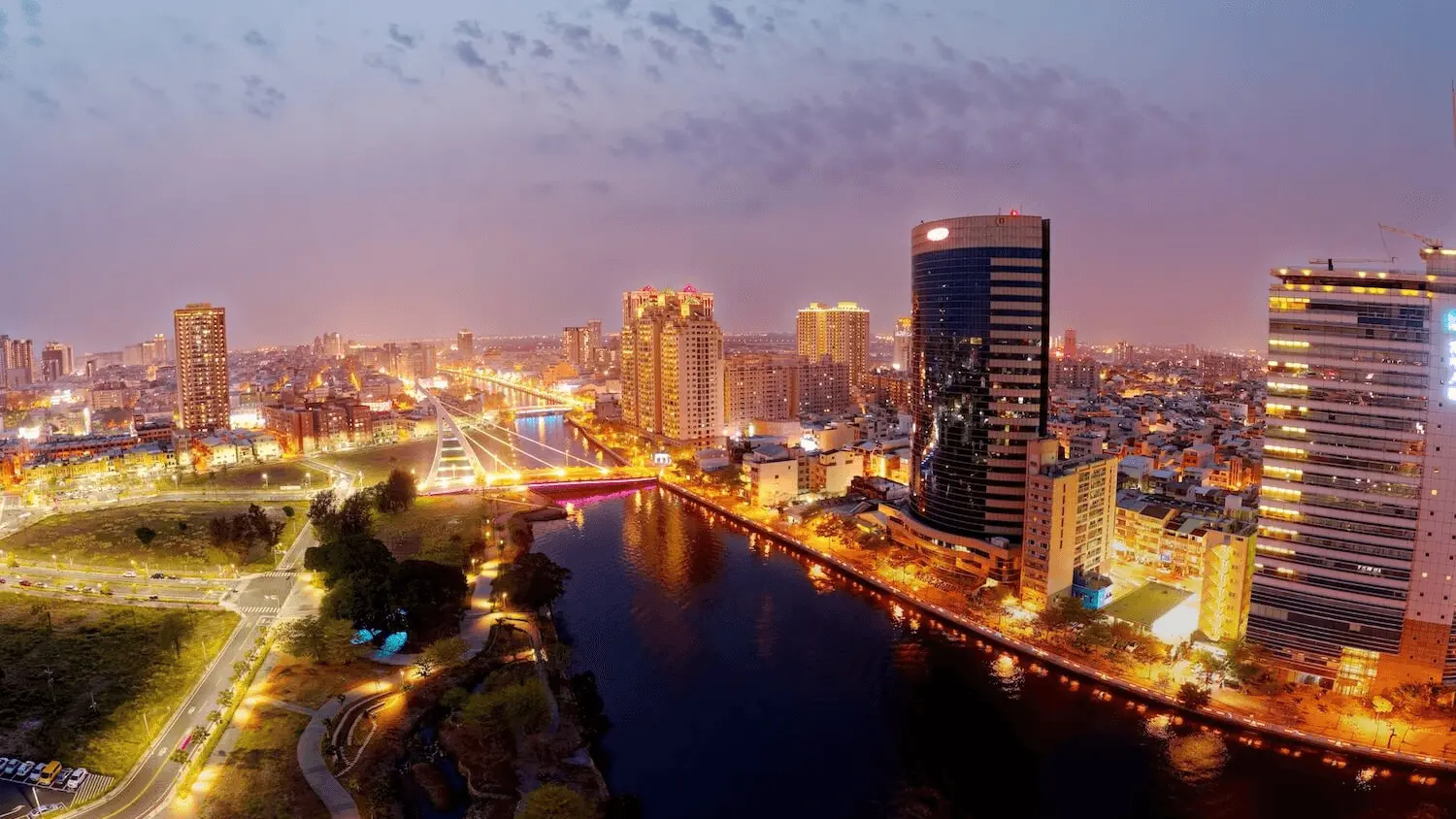 Hà Nội (HAN) to Đài Trung (RMQ)